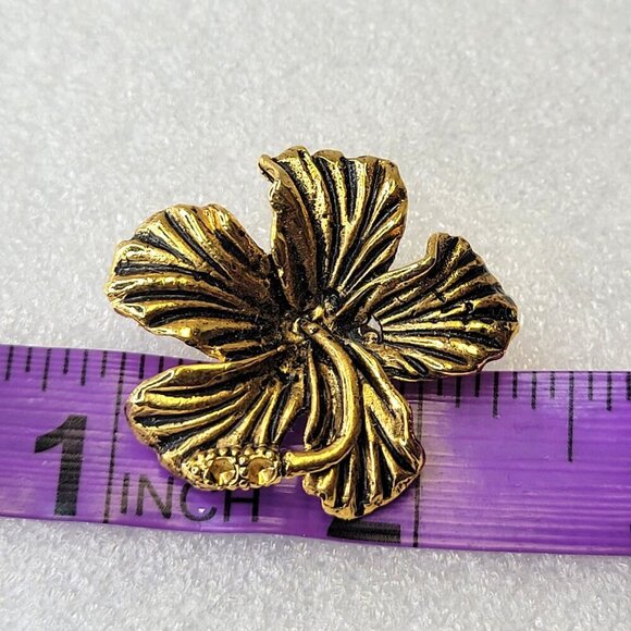 Antique Gold Hibiscus Brooch Medium Size Pin - Picture 2 of 4